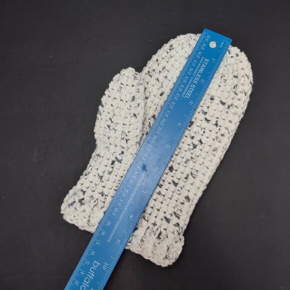 Crochet Eco-Friendly Spa Set 11 Pieces Cloth Pads Mitt Pouches White Gray New - Picture 7 of 15